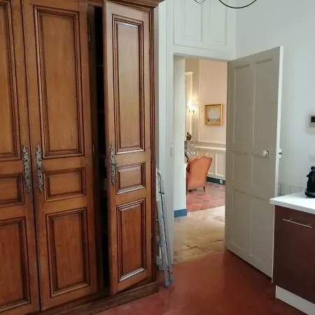 Miss Valade Of Apartmán *